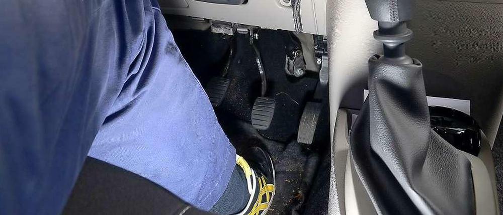 Selbstversuch.Starten ohne zu kuppeln – wie reagiert der Wagen?