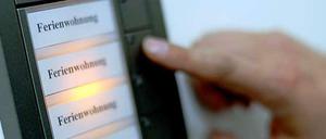 Der Bezirk Friedrichshain-Kreuzberg geht gegen Ferienwohnungen in Milieuschutzgebieten vor.