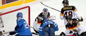 Wieder einer drin. Jarkko Immonen (l.) trifft zum 2:0 für Finnland.