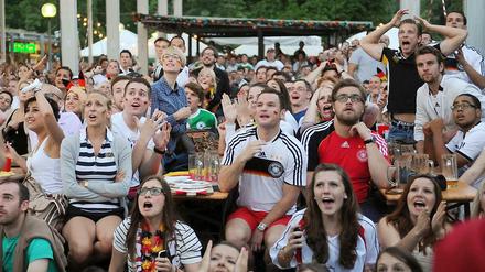 Public Viewings in Biergärten könnten in diesem Jahr seltener werden.