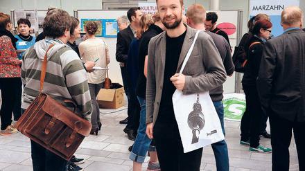 Lass Dich überzeugen. Sebastian Schmidt reiste aus Gießen an, um sich über Lehrerstellen zu informieren. 