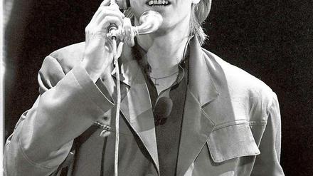 David Bowie bei seinem Konzert vor dem Reichstag im Jahr 1987.