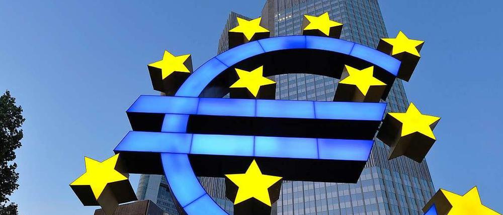 Die Europäische Zentralbank in Frankfurt hat den Leitzins bereits auf ein historisches Tief gesenkt.