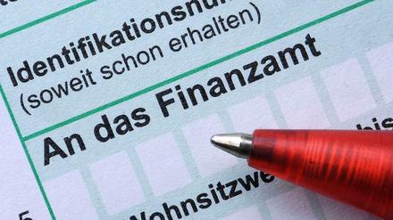 Mehr Lohn, weniger unterm Strich. Die Progression frisst den Zuwachs häufig auf.