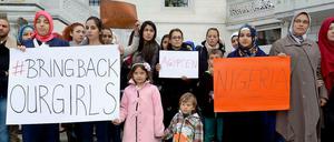 Protest: Vor der Sehitlik-Moschee am Columbiadamm in Neukölln wurde demonstriert.