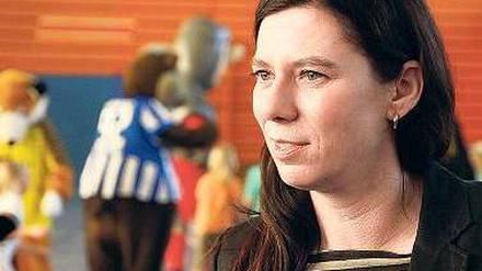 In Erklärungsnot. Die Verwaltung von von Bildungssenatorin Sandra Scheeres (SPD) soll nun genau aufschlüsseln, welche Änderungen es in Bezug auf das Erreichen der Schulabschlüsse ab, als die Sekundarschule eingeführt wurde. 