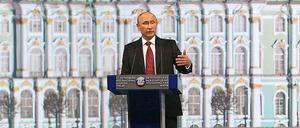 Wladimir Putin hat auf dem Wirtschaftsforum in St. Petersburg Signale für eine engere wirtschaftliche Zusammenarbeit zwischen Russland und der EU gesendet.
