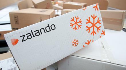 Bekleidung und Schuhe von Zalando kann man seit einiger Zeit auch in zwei Läden kaufen.