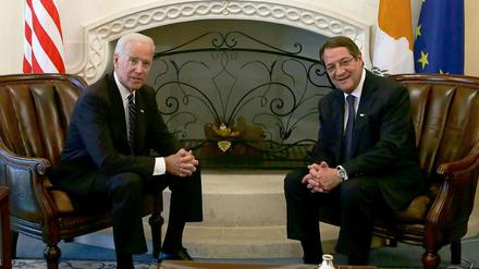 US-Vizepräsident Joe Biden (l.) und der zyprische Präsident Nicos Anastasiades.