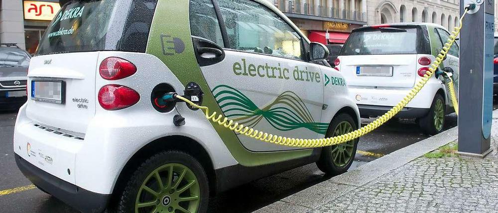 Noch sind Elektroautos im Stadtbild die Ausnahme. Auch im Helmholtzkiez bleibt das bis auf Weiteres so. 