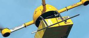 Die Deutsche Post testete 2013 den Einsatz von Paket-Drohnen. Auf der ILA sind die Unmanned Aircraft Systems mit einem eigenen Pavillon vertreten.