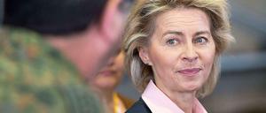 Vor schwieriger Entscheidung. Verteidigungsministerin Ursula von der Leyen hat noch einen sehr wichtigen Staatssekretärsposten zu vergeben.