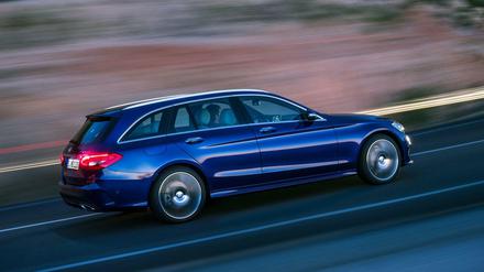 Daimler will zahlreiche Autohäuser und Werkstätten verkaufen.