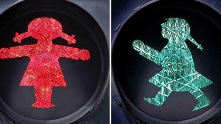 Mit Rock und Hut? Über die richtige Gestaltung der Ampelfrau wird noch gestritten.