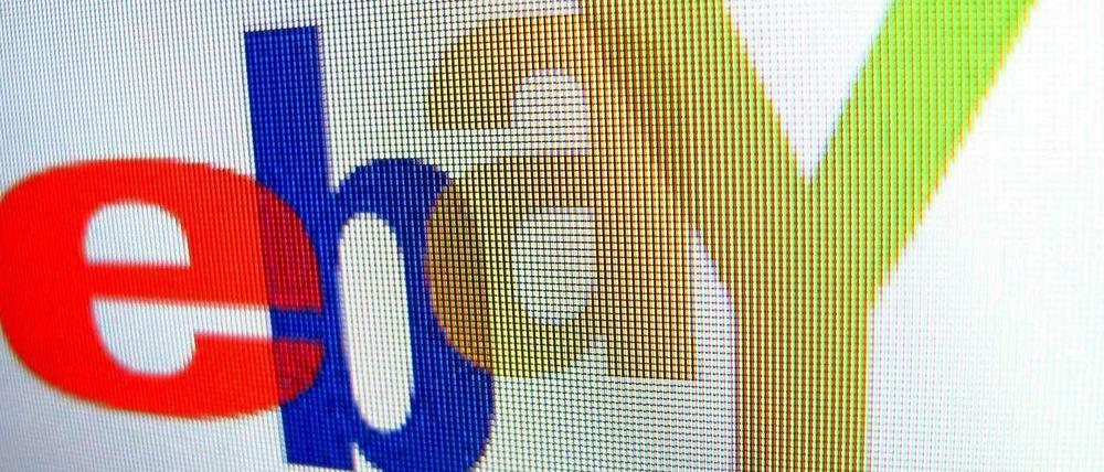 Hacker haben das Online-Auktionshaus Ebay angegriffen.