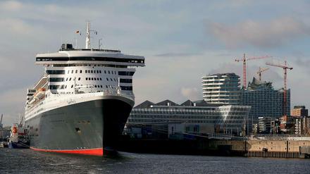 Till Raethers Krimi beginnt auf einem Kreuzfahrtschiff im Hamburger Hafen.
