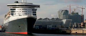 Till Raethers Krimi beginnt auf einem Kreuzfahrtschiff im Hamburger Hafen.