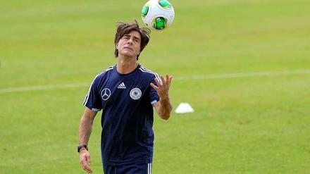 Trainer in Not: Joachim Löw muss in der WM-Vorbereitung auf viele Verletzungen Rücksicht nehmen