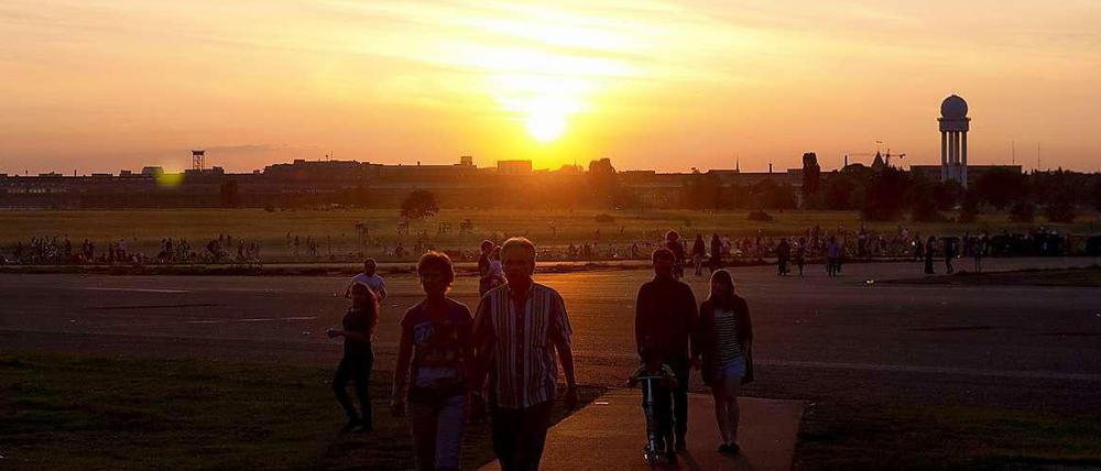 Gute Nacht auf dem Tempelhofer Feld. Zumindest für die Bebauungsgegner.