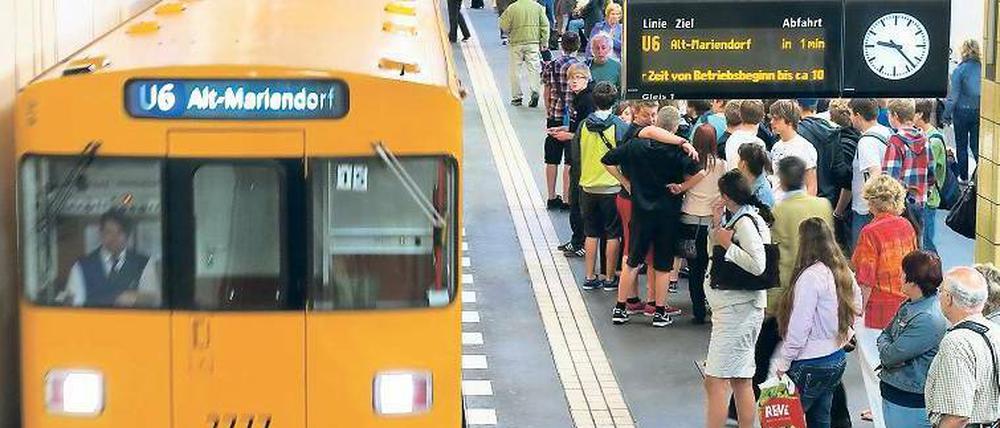 Einfahrt im richtigen Moment. Matheon-Forscher haben unter anderem den Fahrplan der U-Bahnen optimiert: Damit möglichst viele Menschen möglichst schnell ans Ziel kommen.