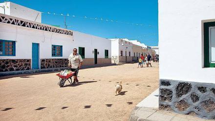 Zeitlos. Ein wenig Fischfang, ein paar Touristen – in Caleta del Sebo, dem 600-Einwohner-Hauptort von La Graciosa, geht es geruhsam zu.