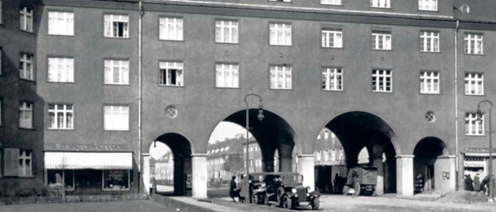 Das Torhaus der „Gartenstadt Neu-Tempelhof“, des heutigen Fliegerviertels am Tempelhofer Damm.