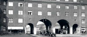 Das Torhaus der „Gartenstadt Neu-Tempelhof“, des heutigen Fliegerviertels am Tempelhofer Damm.