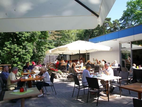 Frühstück und Brunch auf der Terrasse.