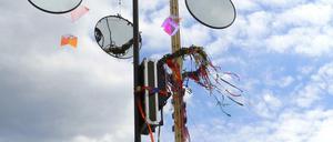 Vor dreizehn Monaten wurde die Neubebauung des Holzmarktgeländes auf einem Bürgerfest mit einem Windspiel eingeläutet. Geplant sind Wohnungen, Ateliers und Werkstätten für Künstler und Handwerker.