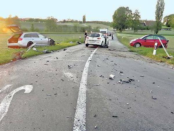 Schwerer Unfall. Dieses Foto der Kantonspolizei von Thurgau zeigt den Ort des Unfalls, den der deutsche Tour-de-France-Sieger Jan Ullrich verursacht hat.