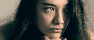 Neslihan Atagül spielt Zehra.