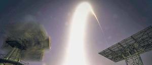 Lichtbogen über der Steppe. In der Nacht zum Donnerstag sind die Raumfahrer in Baikonur gestartet. 