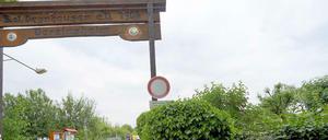 Lange Tradition. Wie das hölzerne Eingangsportal zeigt, gibt es die Kleingartenkolonie Oeynhausen seit 110 Jahren.