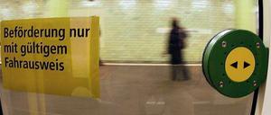 Schwarzfahren soll sich nicht mehr lohnen: VDV, BVG und auch der Verkehrsminister sind für höhere Strafen.