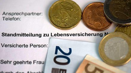 Altersvorsorge Lebensversicherung. Manch einer ist jetzt mehr in Sorge.