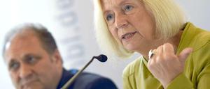 Fachkräfte gesucht. Bundesbildungsministerin Johanna Wanka (CDU) kündigte das Programm zusammen mit Handwerkspräsident Hans Peter Wollseifer in Berlin an.