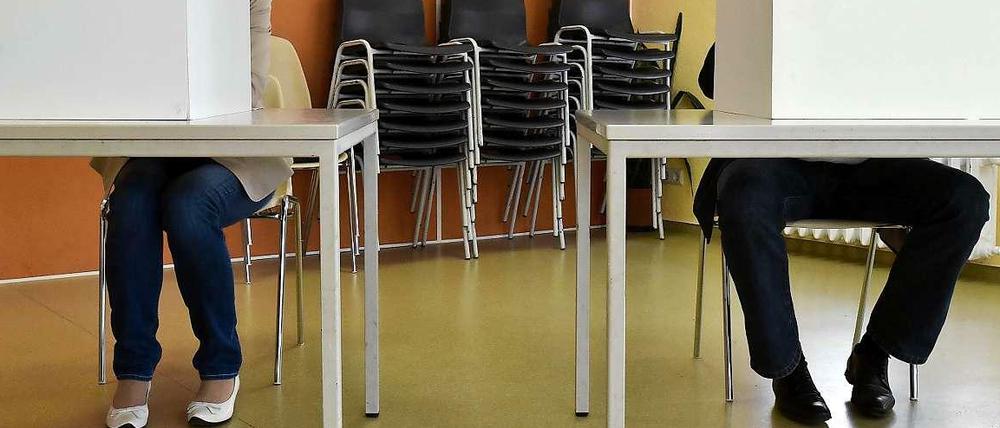 Gut getarnt. Hier sitzen Ministerpräsident Dietmar Woidke und seine Ehefrau Susanne. Macht schon mal zwei Stimmen für die SPD.