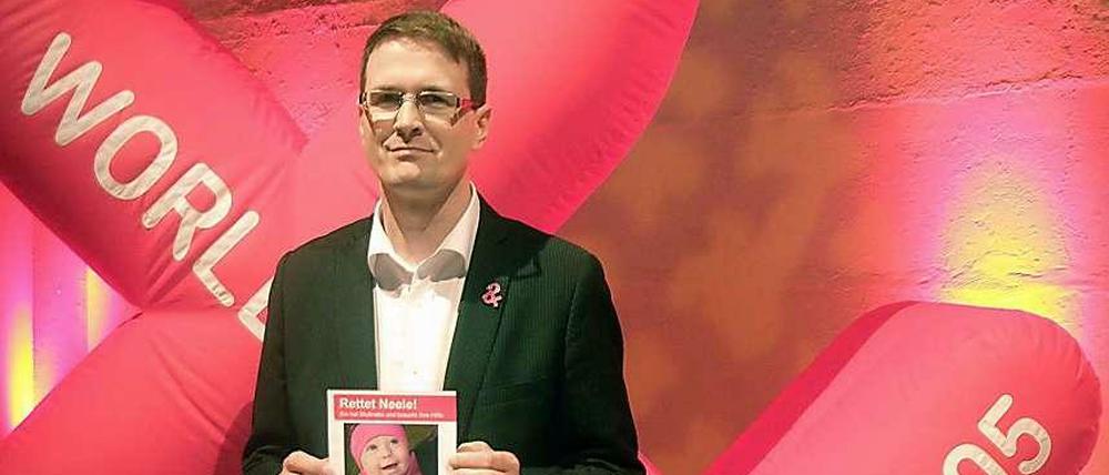Neeles Vater Gerald G. besuchte die Typisierungsaktion am Reichstag