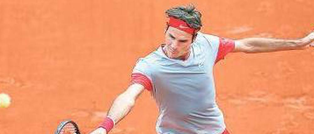 Entspannt auf dem Platz: Roger Federer kämpft weniger mit sich selbst als die Favoriten und hat nun auch noch sein vergrößertes Familienglück im Rücken. Foto: dpa