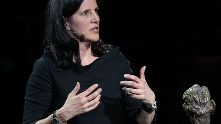 Auf Distanz: Laura Poitras erwägt ebenfalls, Henri-Nannen-Preis einzuschmelzen.