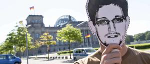 Pro-Snowden-Demo vor dem Reichstag in Berlin.