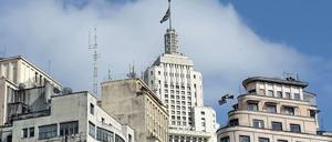 Elendssiedlungen, Wolkenkratzer, alle paar Minuten wächst Sao Paulo um Zentimeter.