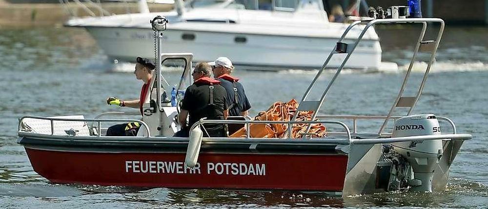Alarm am Pfingstmontag. 800 Liter Öl flossen in die Havel.
