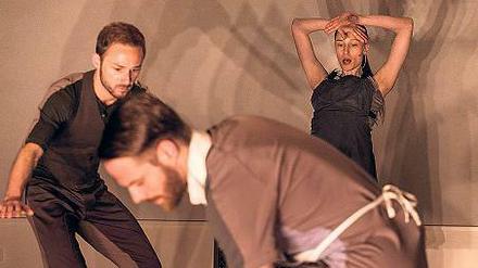 Szenen einer Ehe. Ross Martinson, David Essing, und Annapaola Leso. 