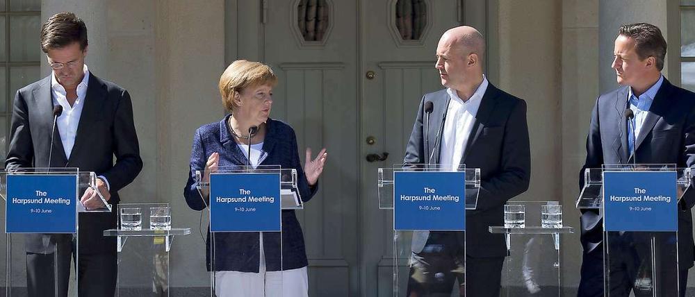 Der niederländische Premierminister Mark Rutte, Kanzlerin Angela Merkel, der schwedische Premierminuster Fredrik Reinfeldt und der bristische Premier David Cameron- 