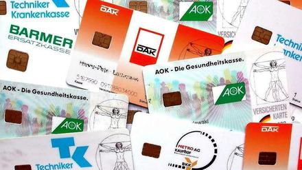 Für gesetzlich Versicherte wird es teurer. Mit der Beitragsreform müssen die Arbeitnehmer steigende Kosten künftig alleine schultern. 