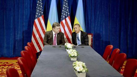 Signal der Solidarität: US-Präsident Barack Obama traf sich zum Gespräch mit dem neu gewählten ukrainischen Präsidenten Petro Poroschenko.