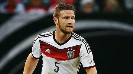 Überrascht, aber glücklich. Shkodran Mustafi darf doch noch mit zur WM.