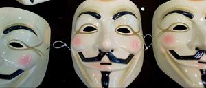 Wer verbirgt sich hinter der Maske? Die Netzaktivisten legen großen Wert auf ihre Anonymität.