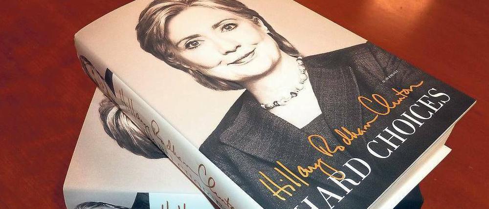 Bald schon vergriffen? Die erste Auflage von Clintons Buch „Hard Choices“ ist angeblich allein durch Vorbestellungen ausverkauft.